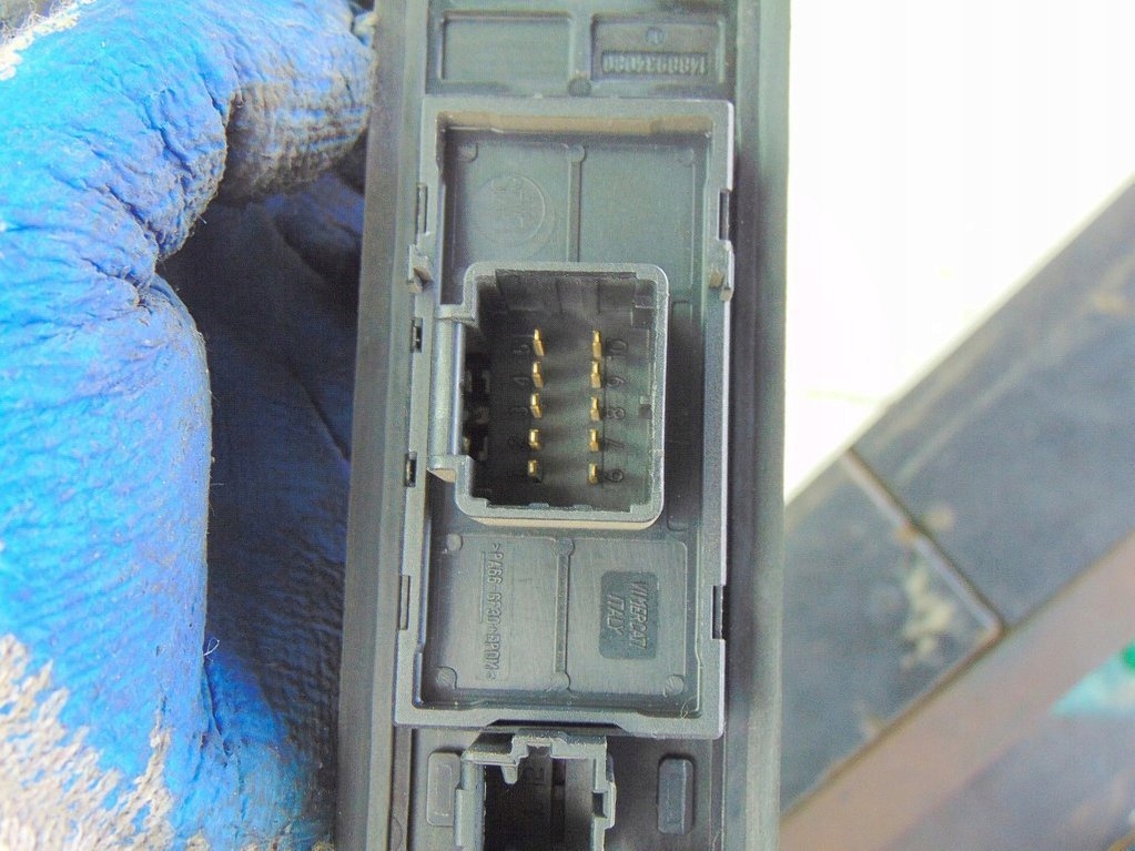 Citroen c8 2.0hdi 03r контакты дверь задняя правый с Разборки