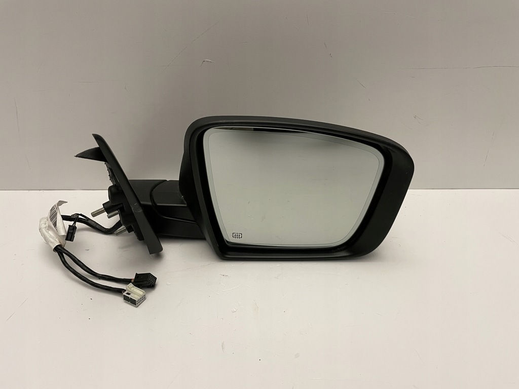 фото №1, Maserati levante зеркало правое