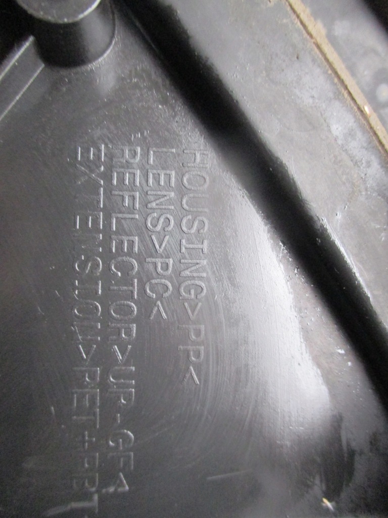 фото №10, Лампа правий перед натягувач mazda 3 03-06r