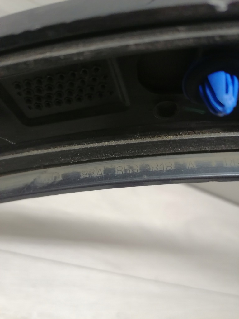 фото №10, Audi q3 молдинг крила правий задня 83a853818a