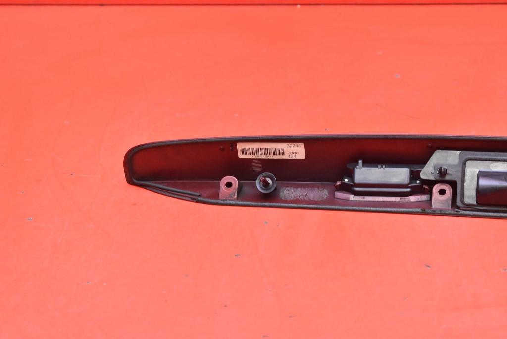 фото №8, Накладка крышки задняя задняя czerwona 08663726 volvo s40 v40 2 ii sedan 04-07