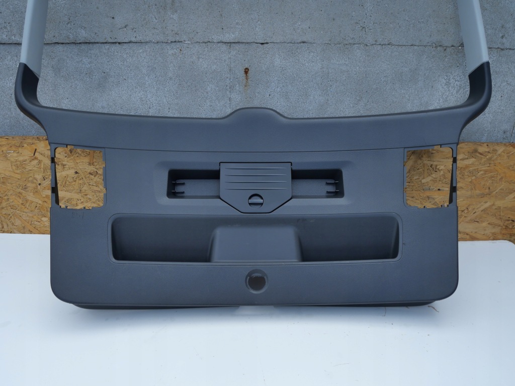 фото №5, Vw touran защита крышки багажника 1t0867601
