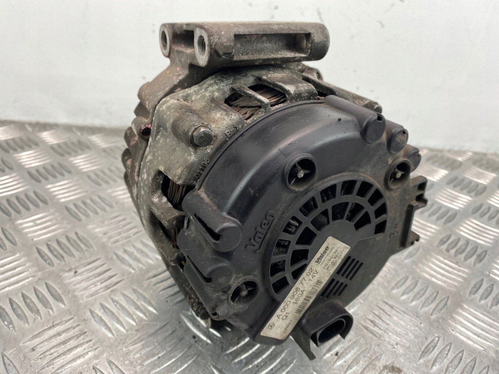 Mercedes e250 cdi w212 генератор a0009067702 om651 Доставка