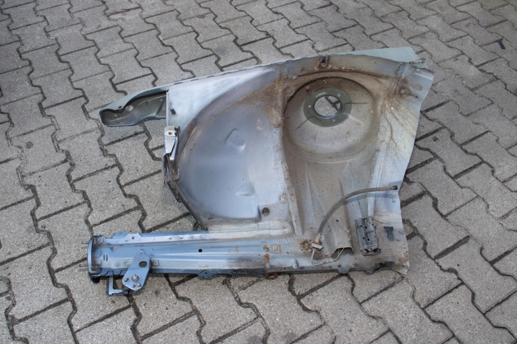 Bmw e38 обшивка підкрилок лівий перед підкрилок оригінал Недорого