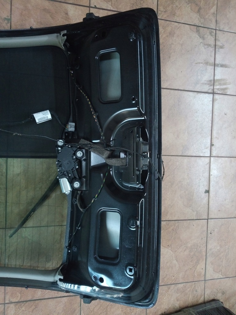 фото №7, Volvo v50 05' крышка багажника багажника задняя kombi