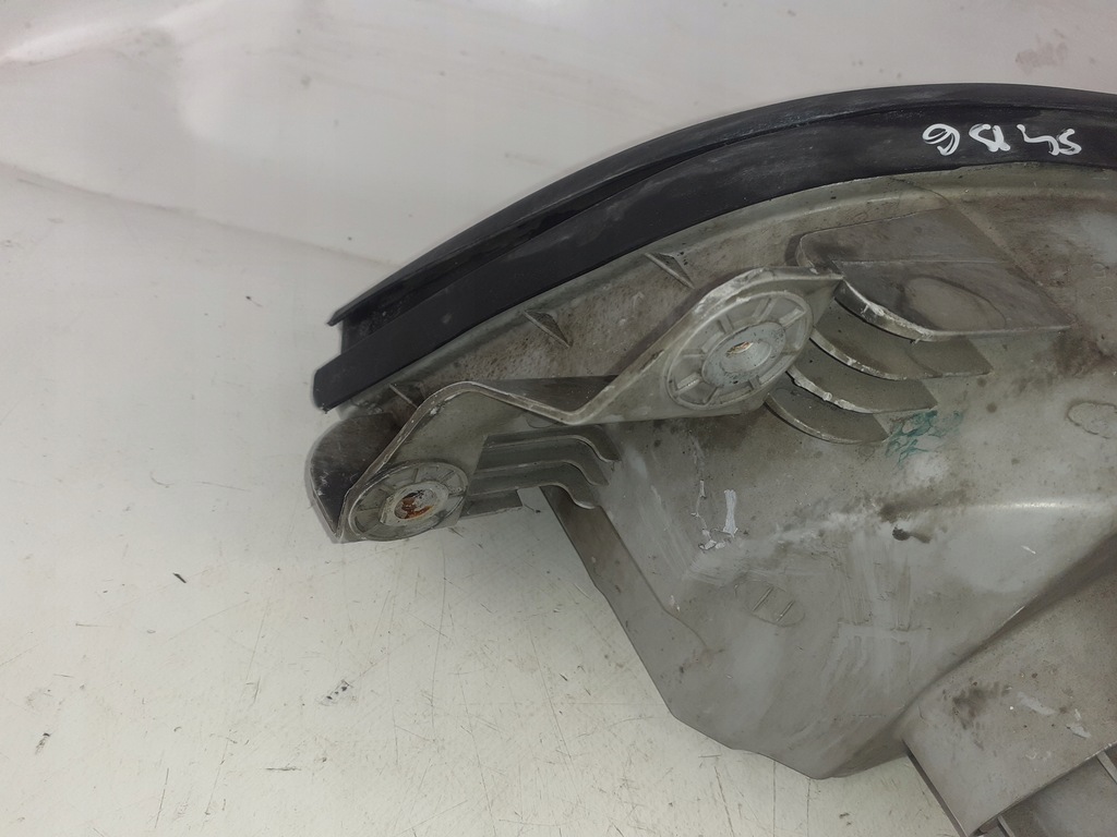 фото №10, Kia carnival фара правий перед