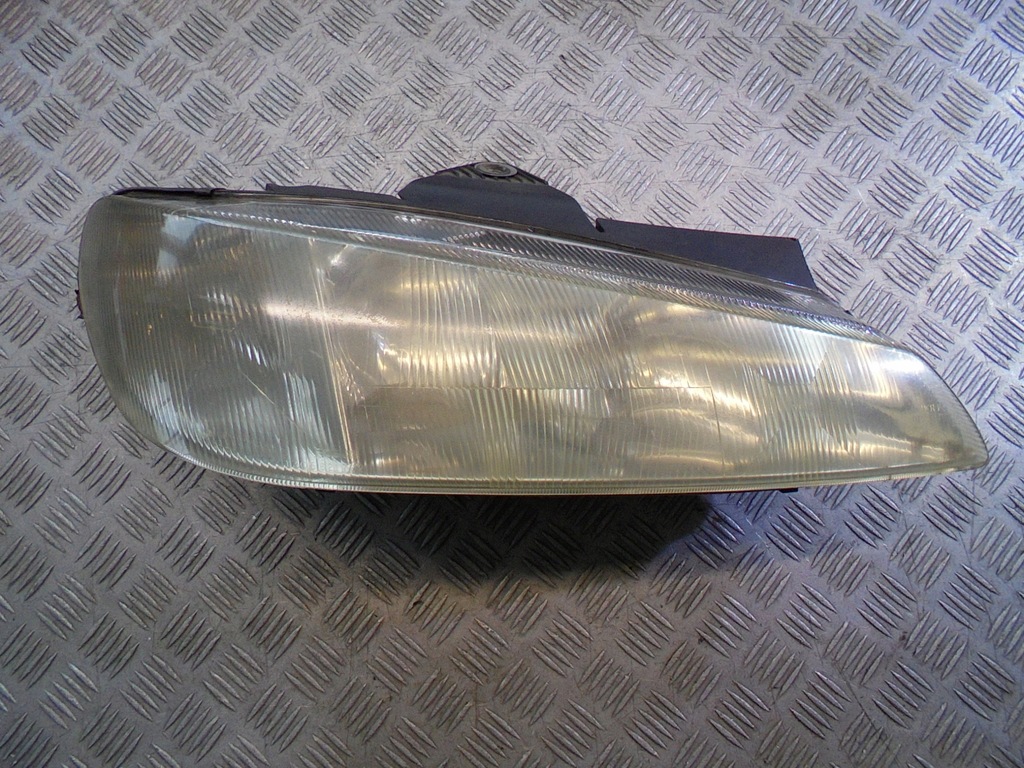 фото №1, Лампа передняя правая 9616251280 peugeot 406