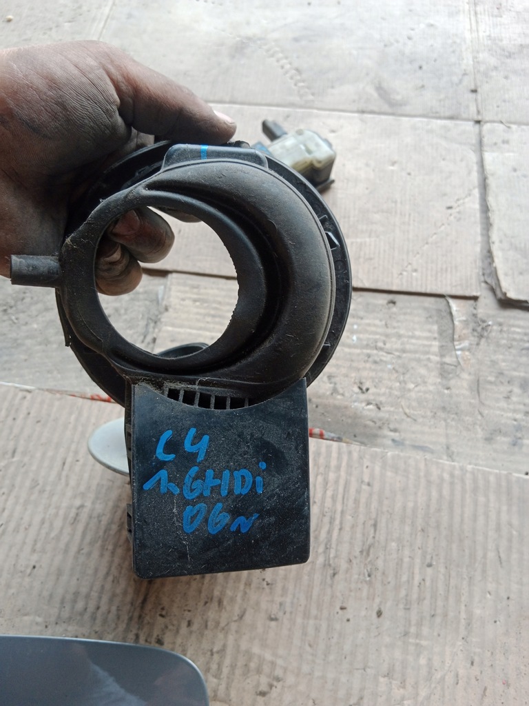 фото №2, Кришка заливної пального citroen c4