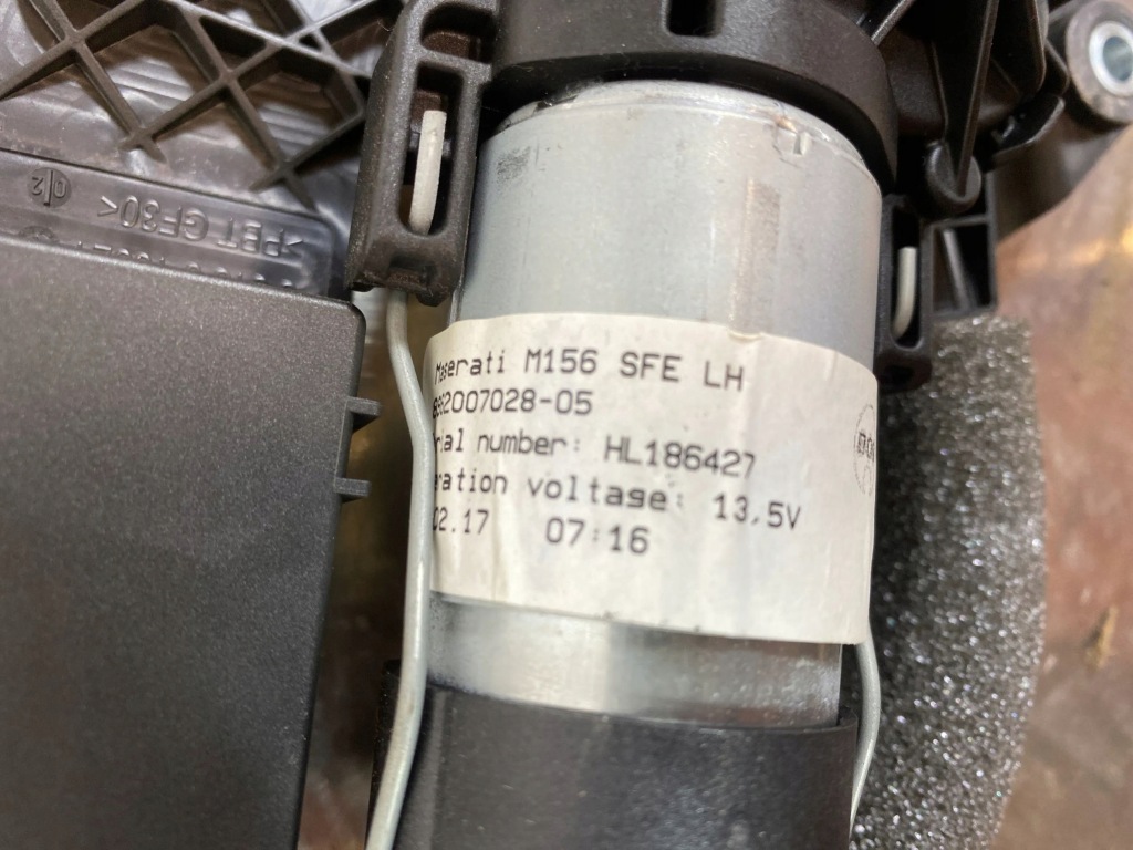 2018 maserati quattroporte шторка задний стекло электрическая с Разборки