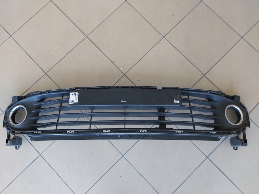 Купити Clio iv решітка  решітка радіатора бампера 622542958r