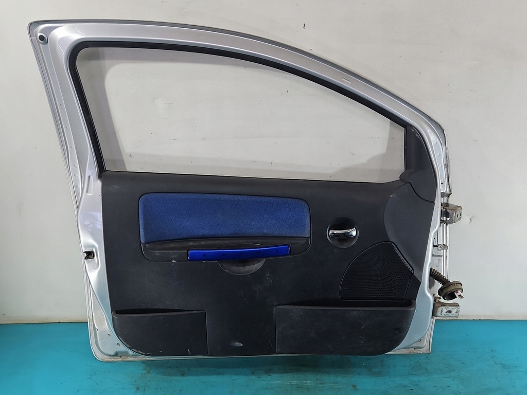 фото №16, Дверь перед левая citroen c2 3d серебристый lxyb