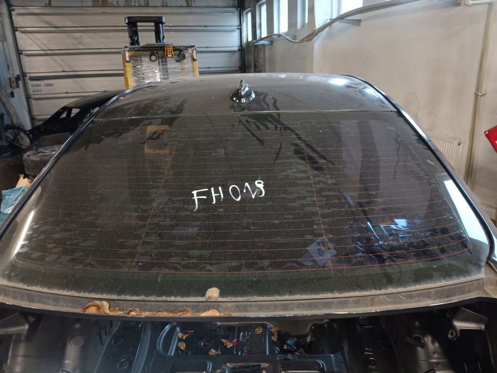 фото №1, Bmw 3 f30 active hybrid 3.0 usa стекло задняя