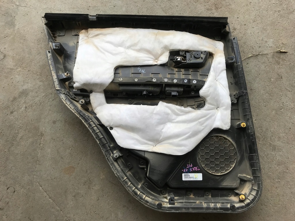 фото №11, Chevrolet trax 17- обшивка дверь