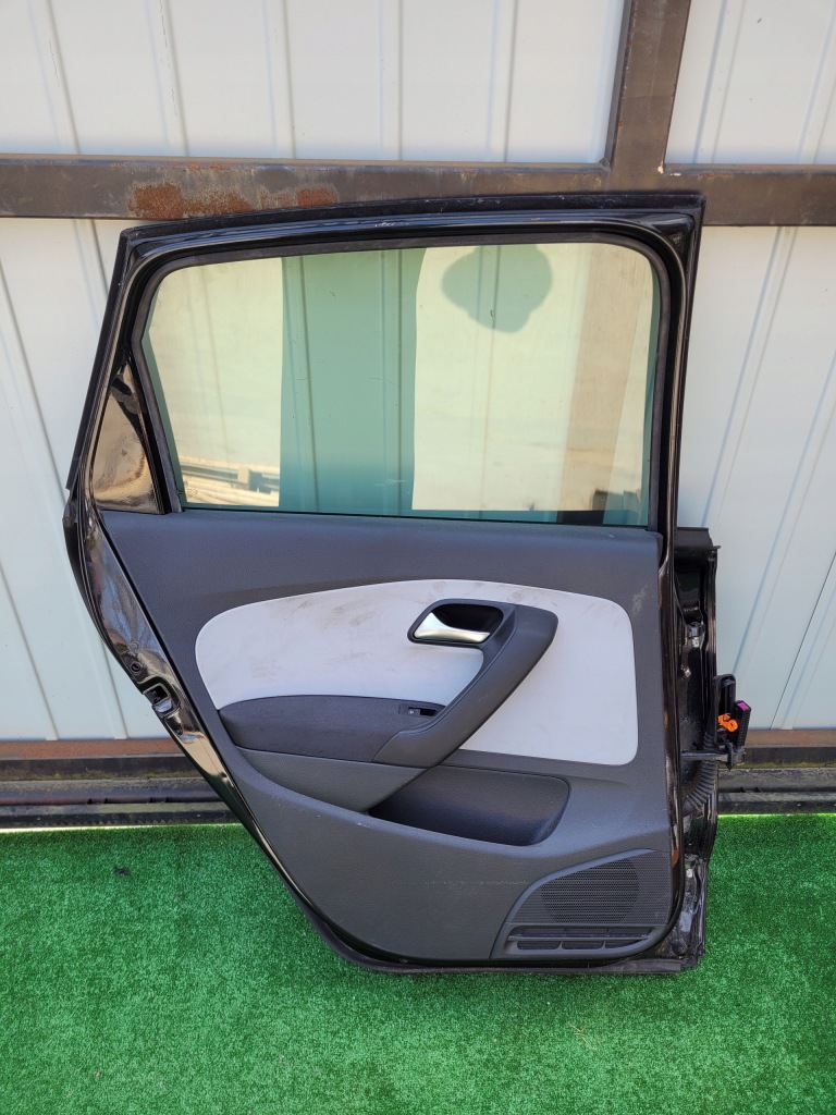 фото №7, Vw polo cross 6r 6c v 5 дверь левый задняя левая задние