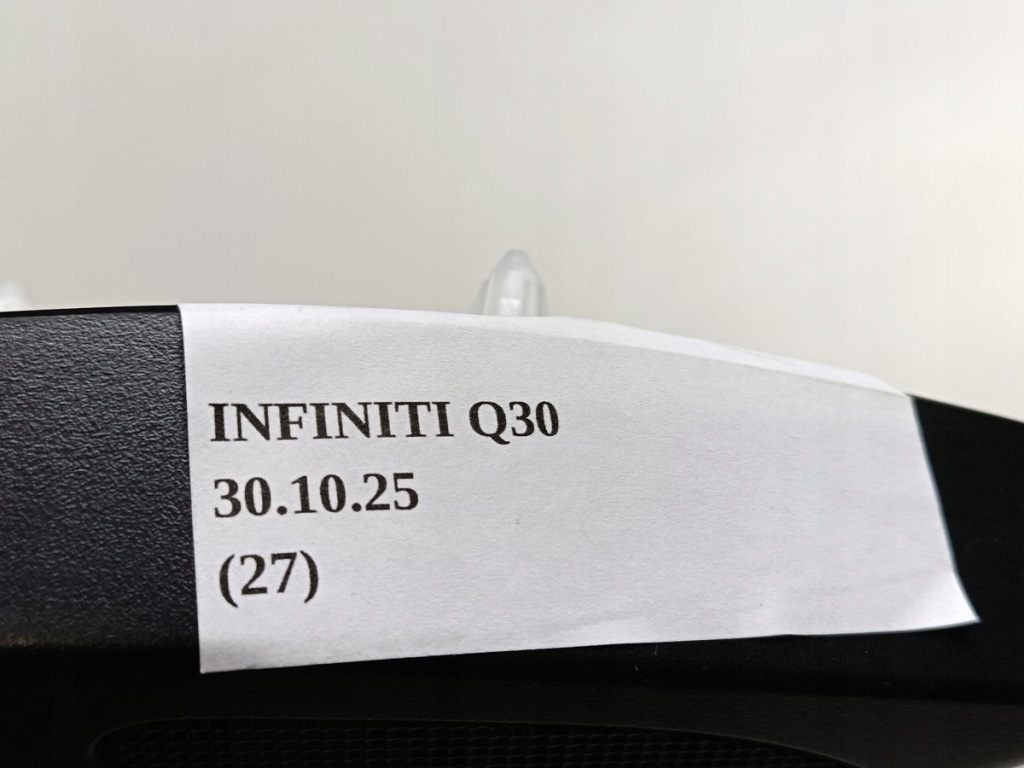 Треугольник накладка зеркало правый  перед динамик infiniti q30 qx30 802925da0a Киев