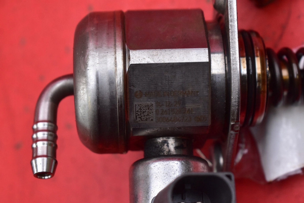 фото №8, Помпа насос топлива 04e127025b vw golf 7 vii sportsvan 1.4 tsi 150 km 12-17