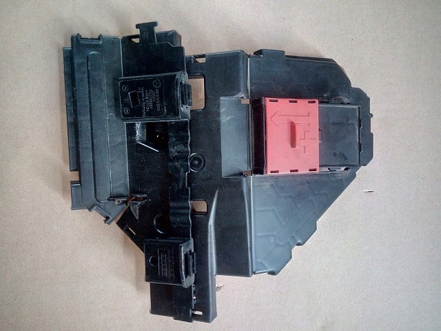 фото №1, Mercedes w213 коробка предохранителей a2135462900