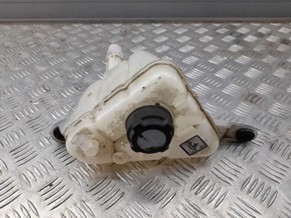 фото №1, Alfa romeo stelvio 50532261 бачки расширительный