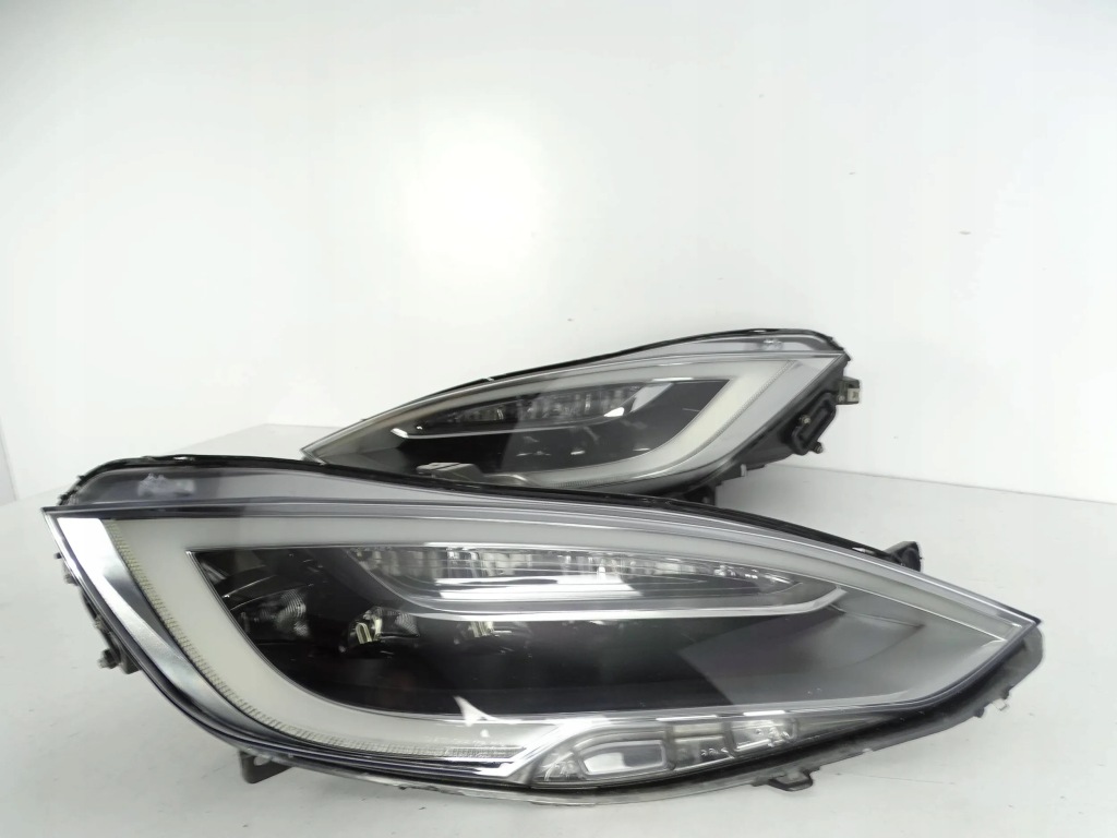 Фара перед передняя правый  tesla s рестайлинг  full led Оригинал