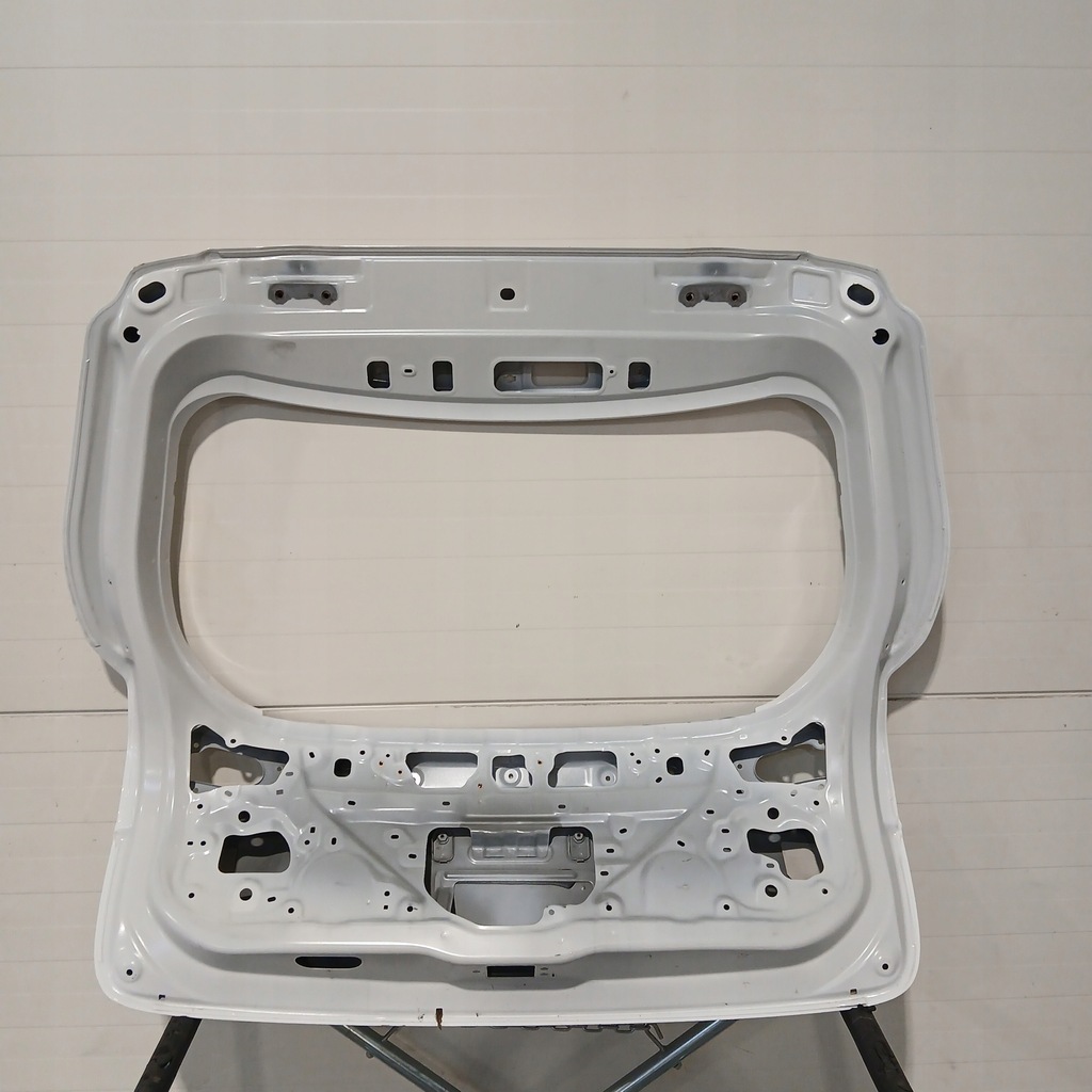 фото №9, Toyota yaris cross 2021- крышка багажника багажника крышка задняя