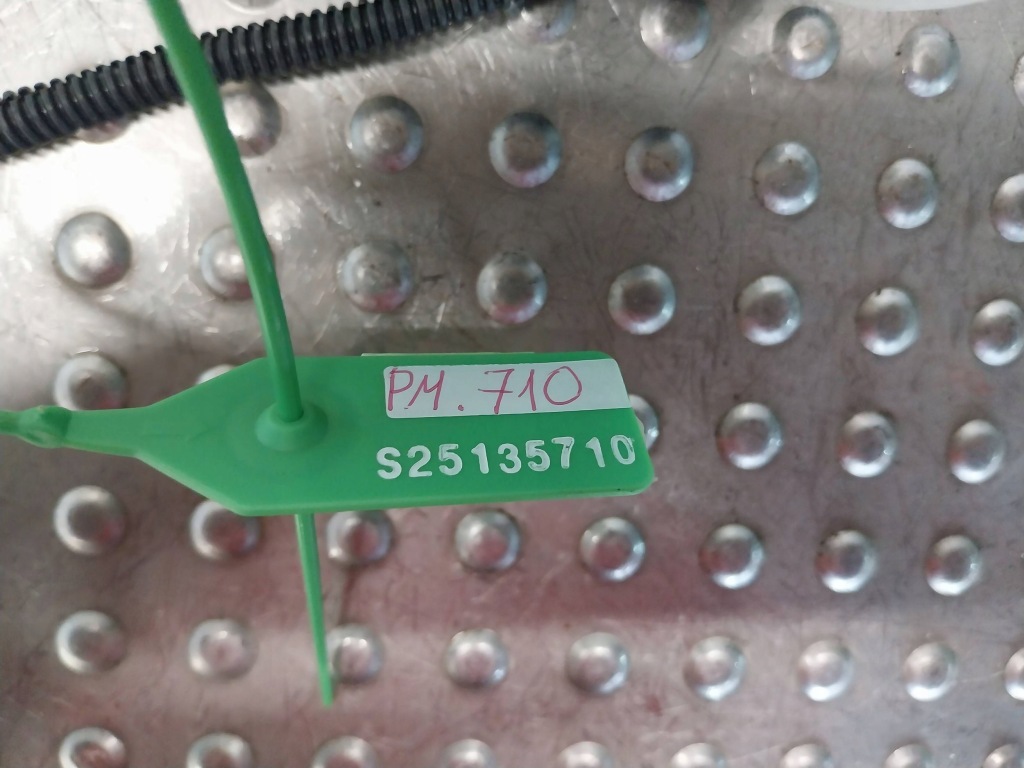 фото №7, Кронштейн подушка двигателя правая a2532400800 mercedes glc w253 x253 2.2d