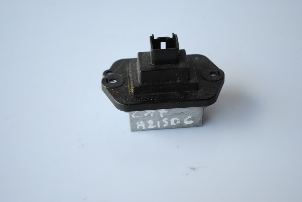 фото №1, Mazda оригінальний номер pm010010b резистор вентилятор