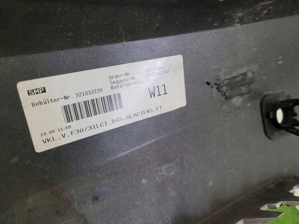 Купити Bmw f30 f31 lci рестайлінг  бампер перед передній