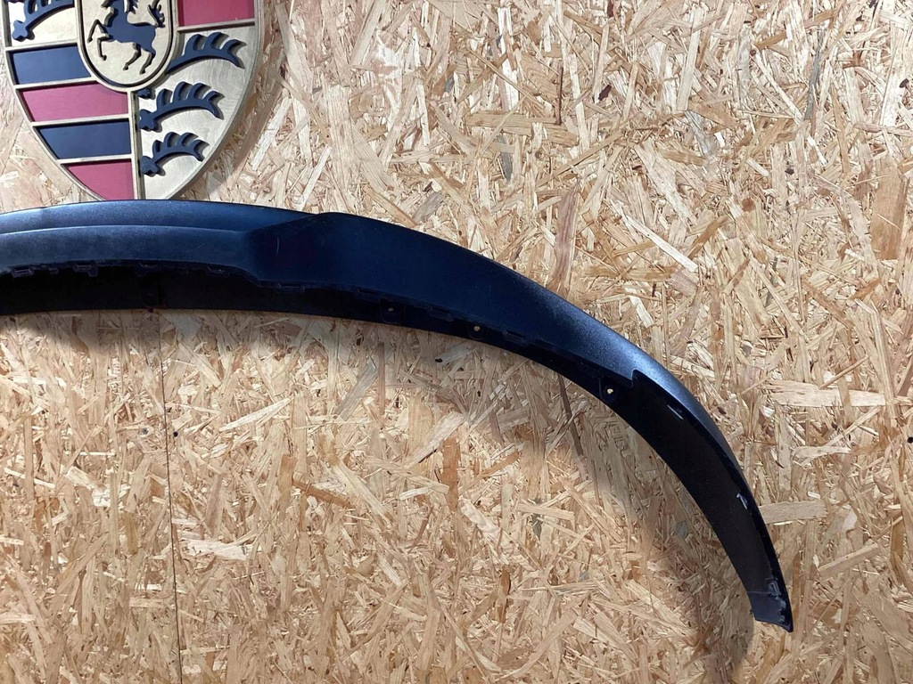 фото №8, Спойлер бампера перед porsche taycan sport design 9j1807541ok1 9j1807541