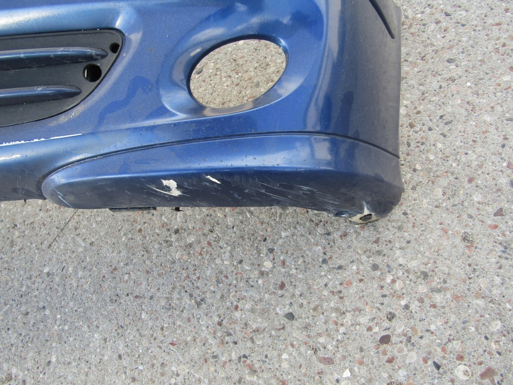 Бампер перед передній mercedes c w203 седан po рестайлінг Зі Шроту