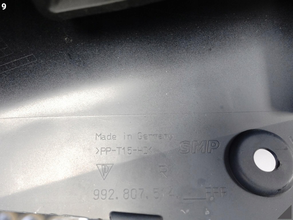 фото №10, Porsche 911 992 turbo sport design 19- спойлер молдинг w бампер правий перед