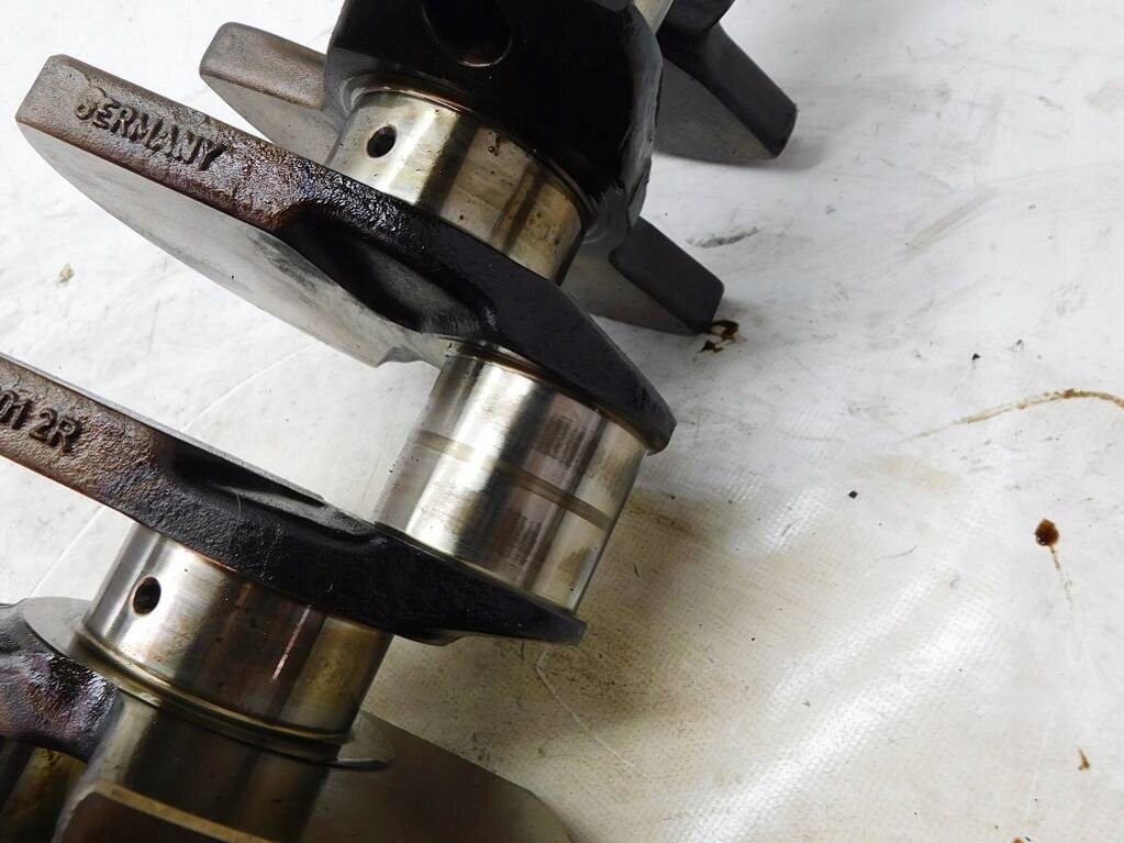 Porsche cayenne 1 4.5 s 03-10 wał колінчастий 9481012r Оригінал