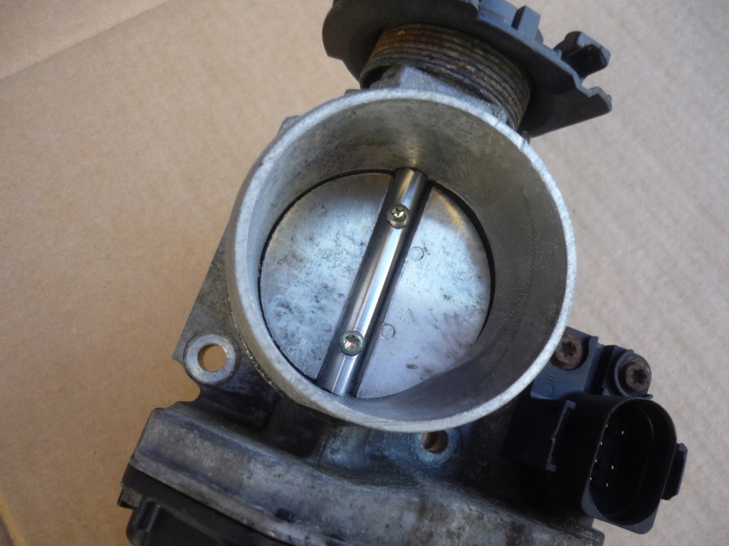 фото №6, Дроссельная заслонка 1.8 t agu 150km audi a3 8l golf iv leon i 06a133063g исправна