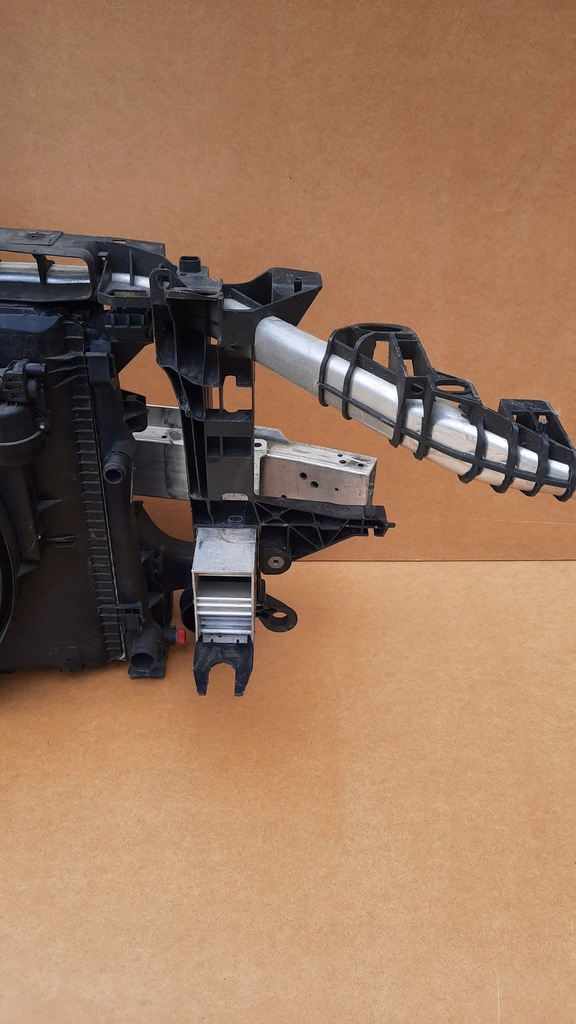 фото №9, Pas передний усилитель радиатор mercedes w 176 a