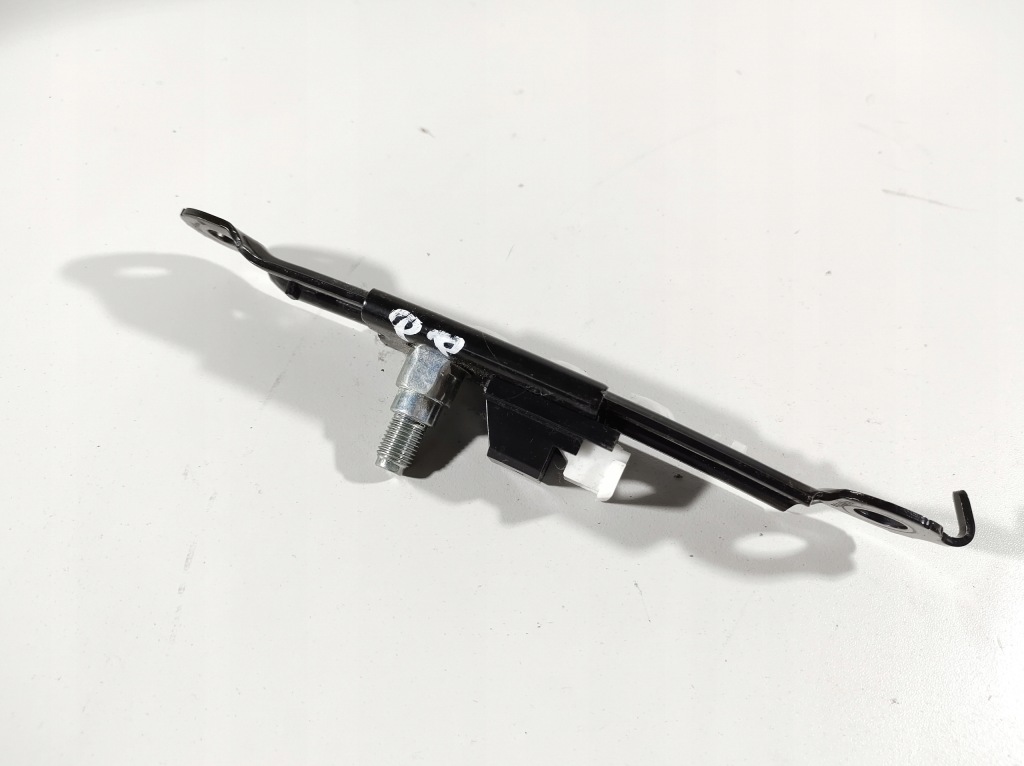 Купить Lexus is300h 13r ползунок поперечина правая  перед