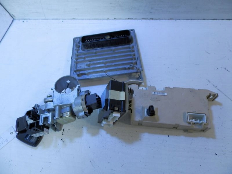 фото №4, Mazda 2 dy бортовой компьютер двигателя набор 4s61-12a650-sb