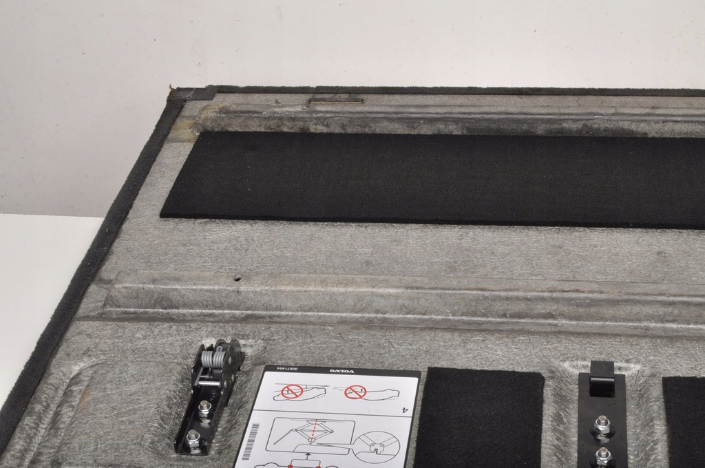 фото №10, Volvo xc60 i пол обшивка багажника 30671464