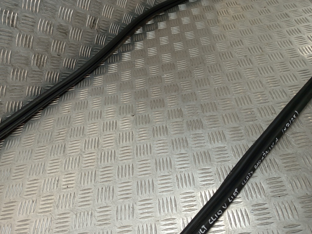 фото №4, Renault clio v lift прокладка крышки багажника задняя задняя