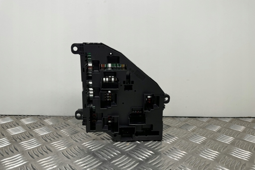 фото №11, Коробка запобіжників bmw 7 f01, f02 9264924 3.0l дизель 190kw 2015