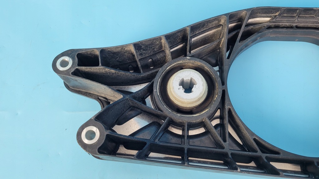 фото №7, Mercedes w206 2.0 cdi 23r опора кронштейн заднего мост a2063520000