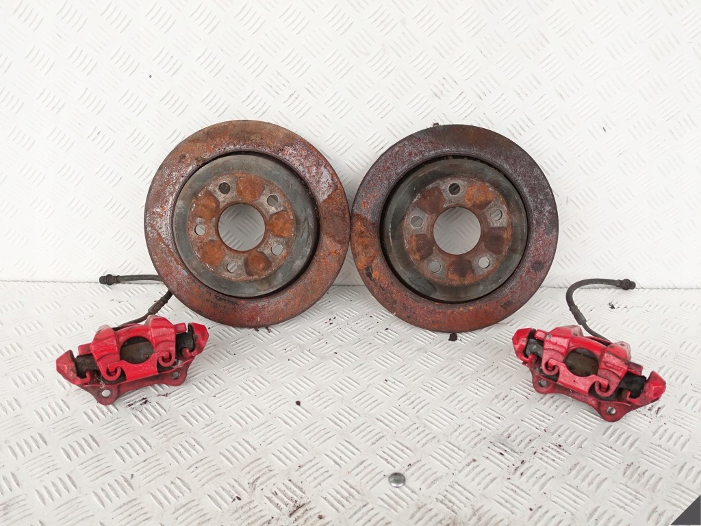 фото №1, Jeep grand cherokee wk2 суппорт+ диск задняя l lub p