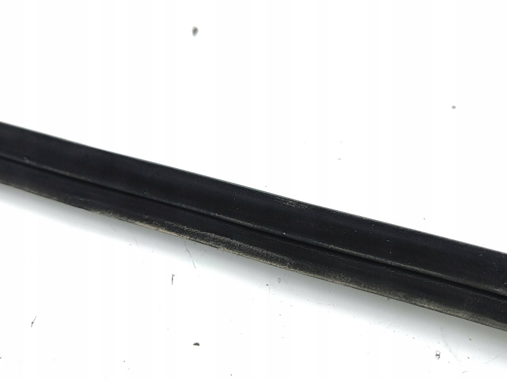 Mercedes-benz a w177 2019 молдинг скло двері передніх 1060001641 Недорого