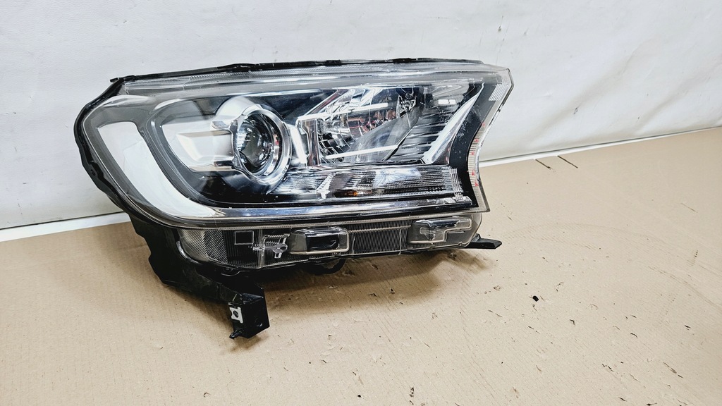 фото №3, Лампа перед права ford ranger iv lift ксенон led