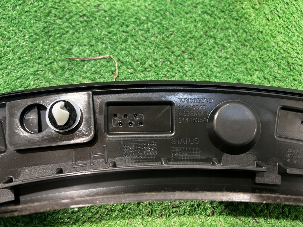 фото №10, Volvo xc40 молдинг na крыло левый задняя задняя левая 31448328