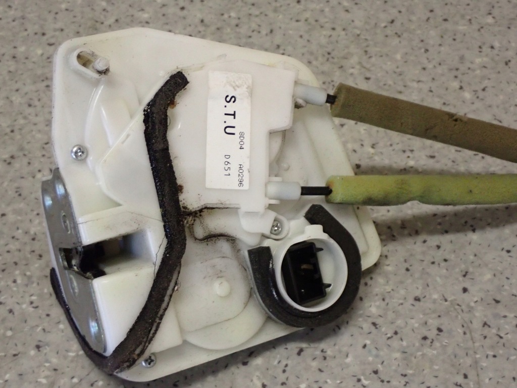 фото №4, Mazda2 mazda 2 ii 08 - de замок двері задній правий