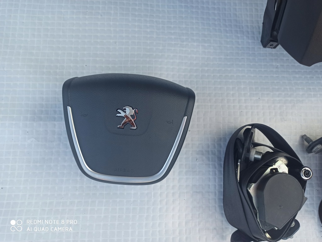 фото №6, Консоль панель приладів панель приладів 508 2 подушка безпеки 2 ремені