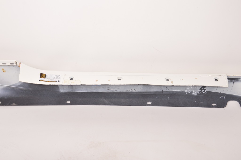 фото №8, Maserati granturismo молдинг накладка порог левая