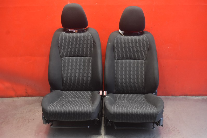 фото №8, Сидіння сидіння комплект обшивка обшивки eu toyota yaris 3 iii 5d 10-14