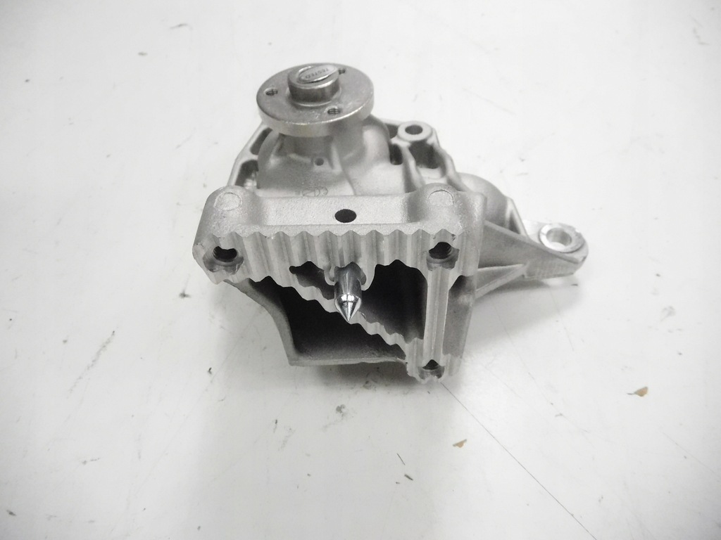 фото №4, Насос wody renault master ii 7701470880