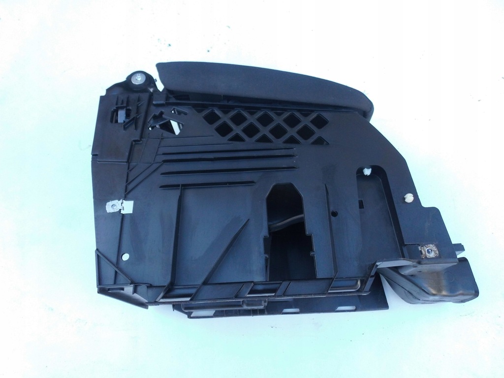 фото №8, Подлокотник регулируемый scirocco 1k8 golf vi jetta