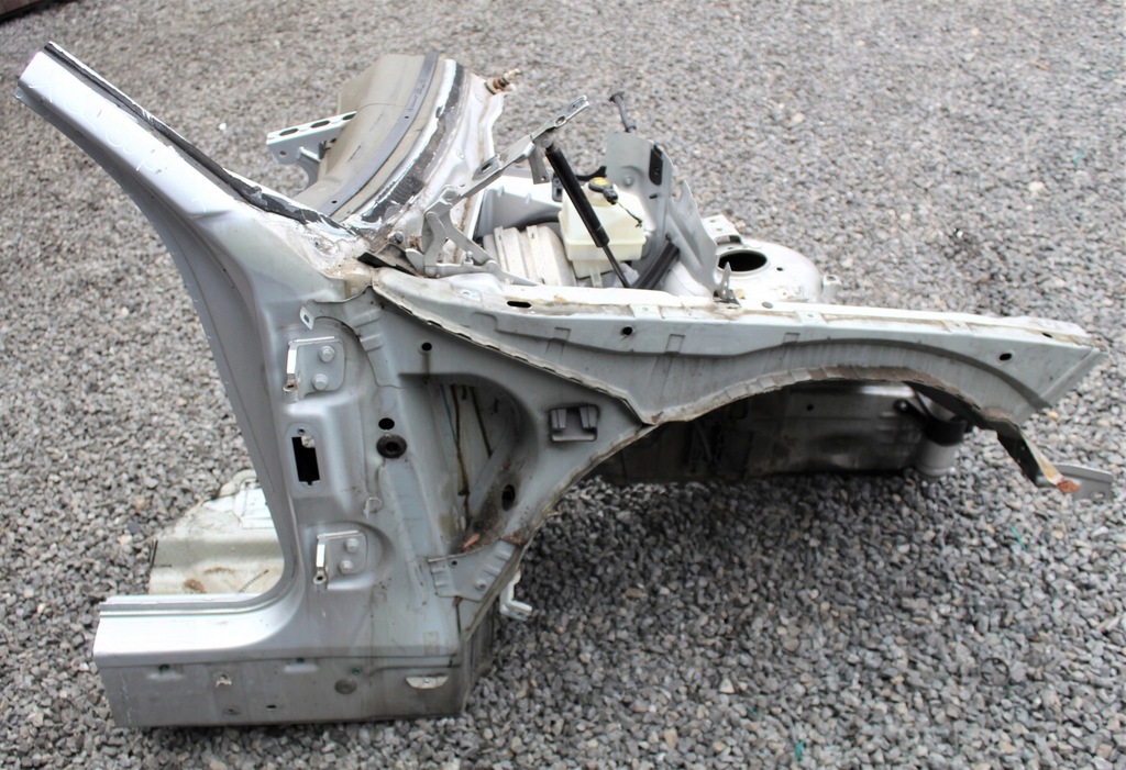 фото №1, Чверть правий перед bmw x3 e83 354 titansilber